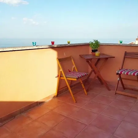 Gemuetliches In Montepagano Mit Kleiner Terrasse Und Meerblick Roseto Degli Abruzzi