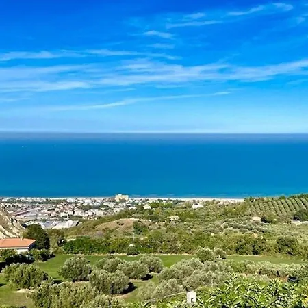 Gemuetliches In Montepagano Mit Kleiner Terrasse Und Meerblick Apartmán *