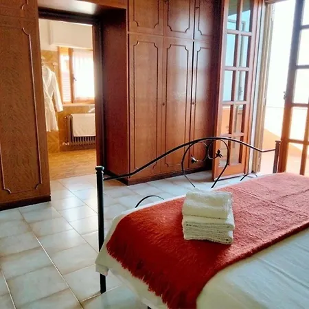 Gemuetliches In Montepagano Mit Kleiner Terrasse Und Meerblick Apartment *