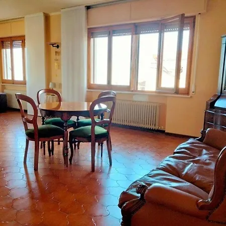Gemuetliches In Montepagano Mit Kleiner Terrasse Und Meerblick
